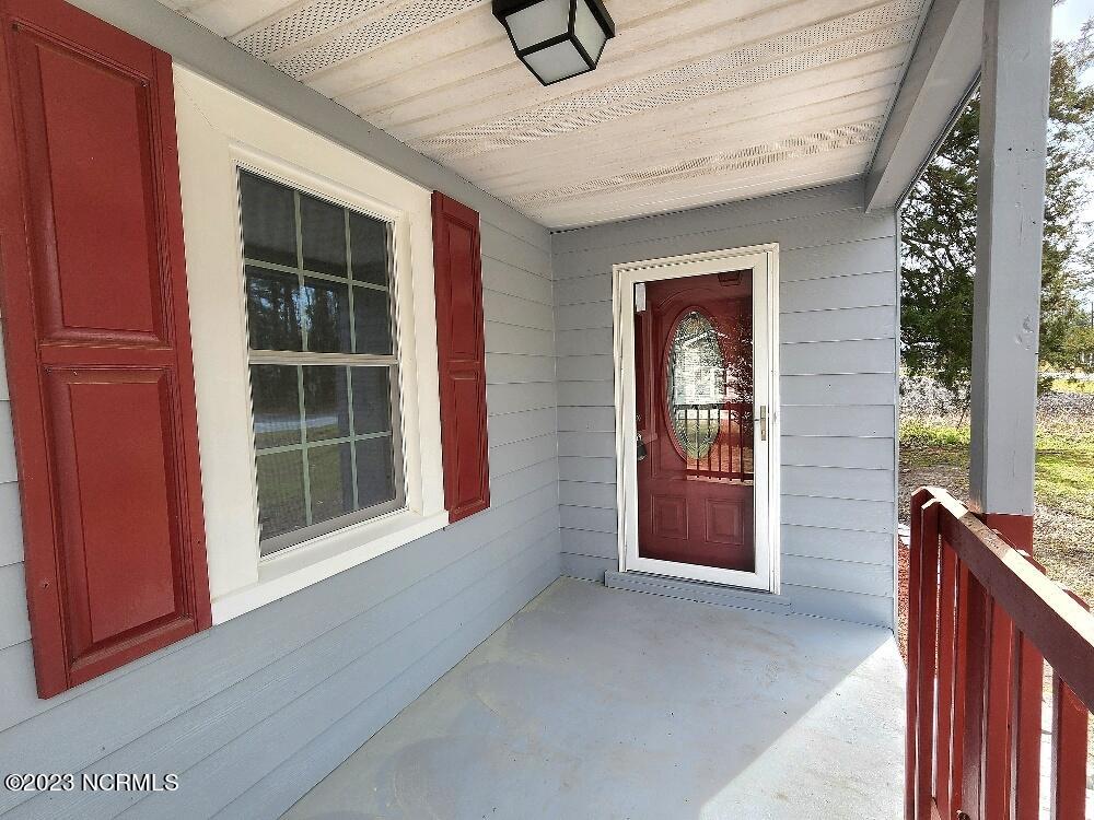 225 Cobb Road Kinston, NC 28501 - Photo 4 of 17 porch