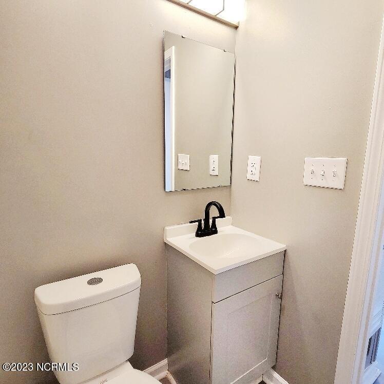 225 Cobb Road Kinston, NC 28501 - Photo 7 of 17 bath