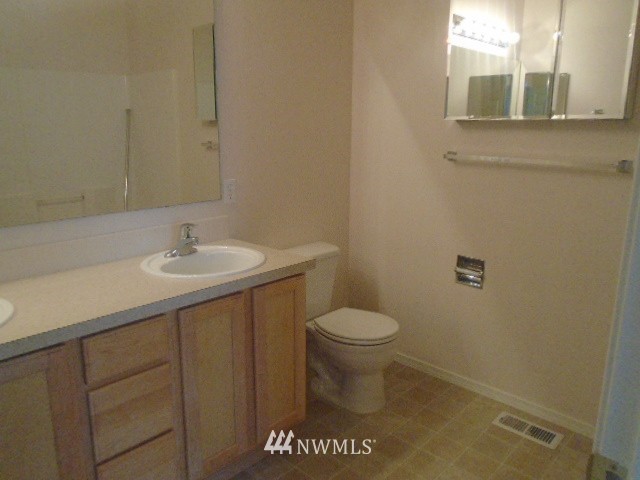 3001 Southeast 10th Street, Unit 1013 Renton, WA 98058 - Photo 13 of 16 Gallery Image 13