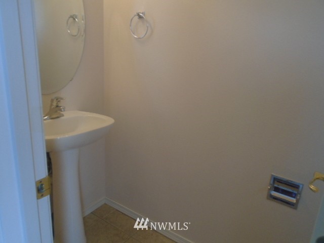 3001 Southeast 10th Street, Unit 1013 Renton, WA 98058 - Photo 3 of 16 Gallery Image 3
