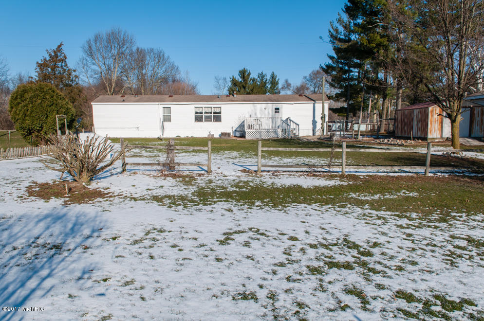 709 Tuttle Road Union City, MI 49094 - Photo 3 of 24 RLN_2921