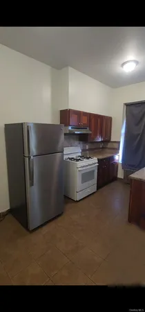 $2,200 | 120-15 Jamaica Avenue, Unit 2 | Kew Gardens