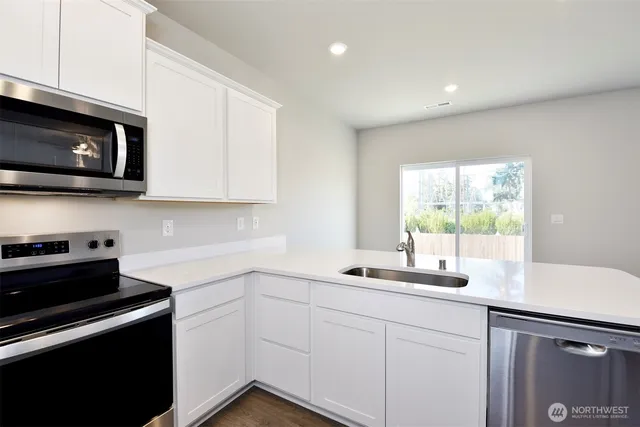 $530,900 | 9746 Brown Street Southeast, Yelm, WA 98597