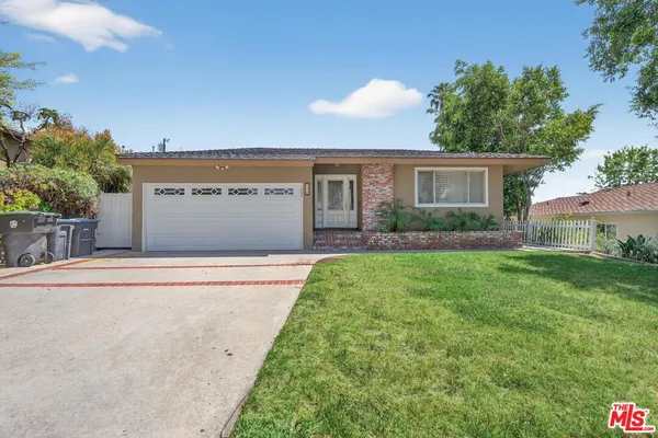 $5,300 | 626 Jamestown Road, Burbank, CA 91504