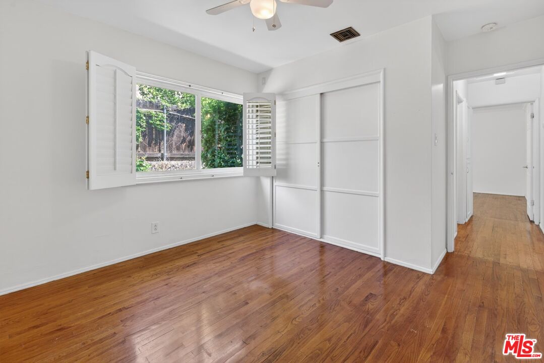 626 Jamestown Road Burbank, CA 91504 - Photo 11 of 24