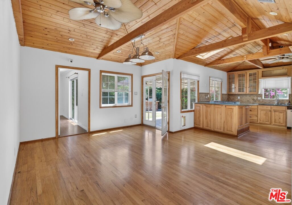 626 Jamestown Road Burbank, CA 91504 - Photo 17 of 24