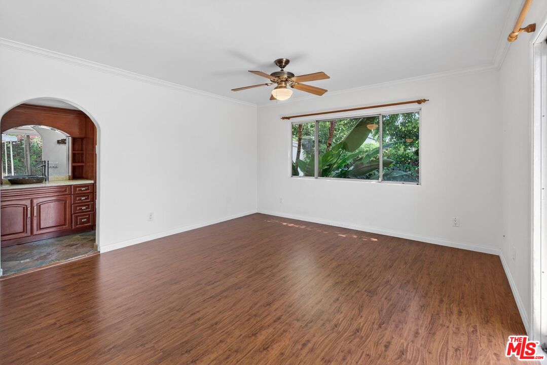 626 Jamestown Road Burbank, CA 91504 - Photo 19 of 24