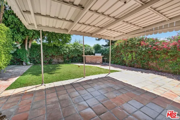 $5,300 | 626 Jamestown Road, Burbank, CA 91504