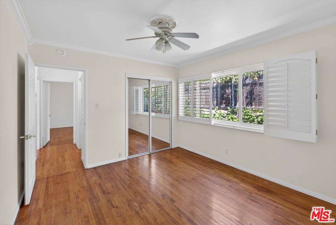 626 Jamestown Road Burbank, CA 91504 - Photo 8 of 24