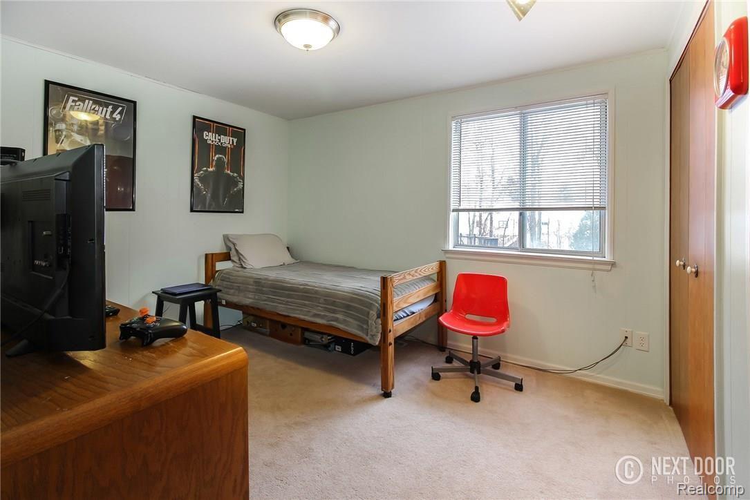 5075 Greenfield Road Brighton, MI 48114 - Photo 23 of 43 IMG_9785.jpg