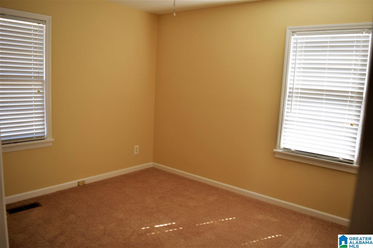 2707 8th Street Northeast Birmingham, AL 35215 - Photo 12 of 20