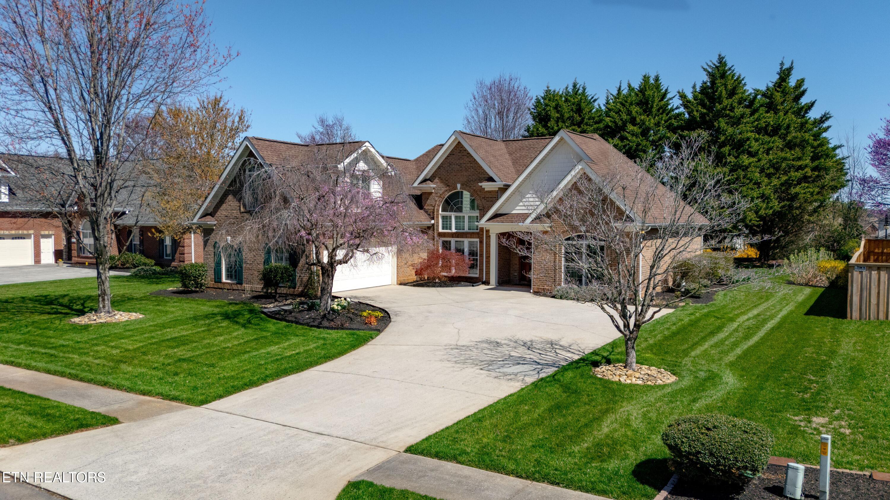218 Shadowfax Road Knoxville, TN 37934 - Photo 1 of 39 218 Shadowfax