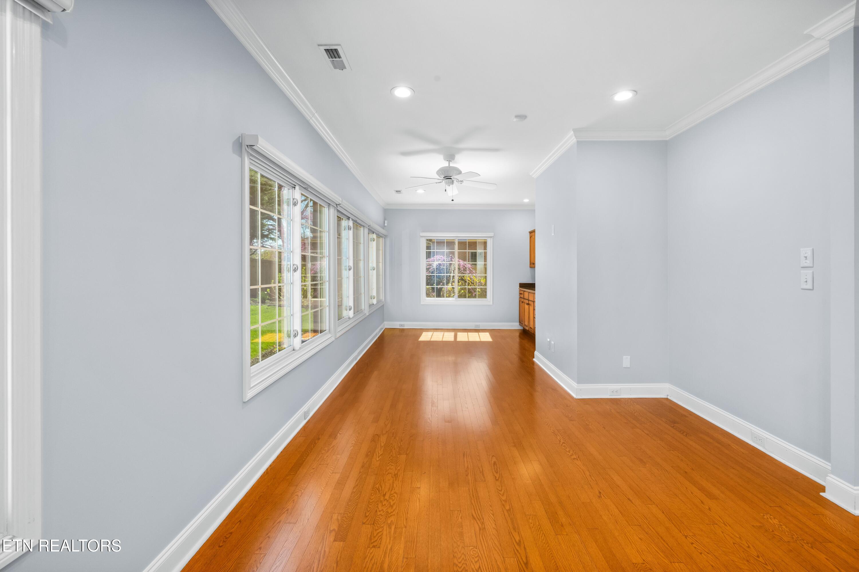 218 Shadowfax Road Knoxville, TN 37934 - Photo 13 of 39 218 Shadowfax