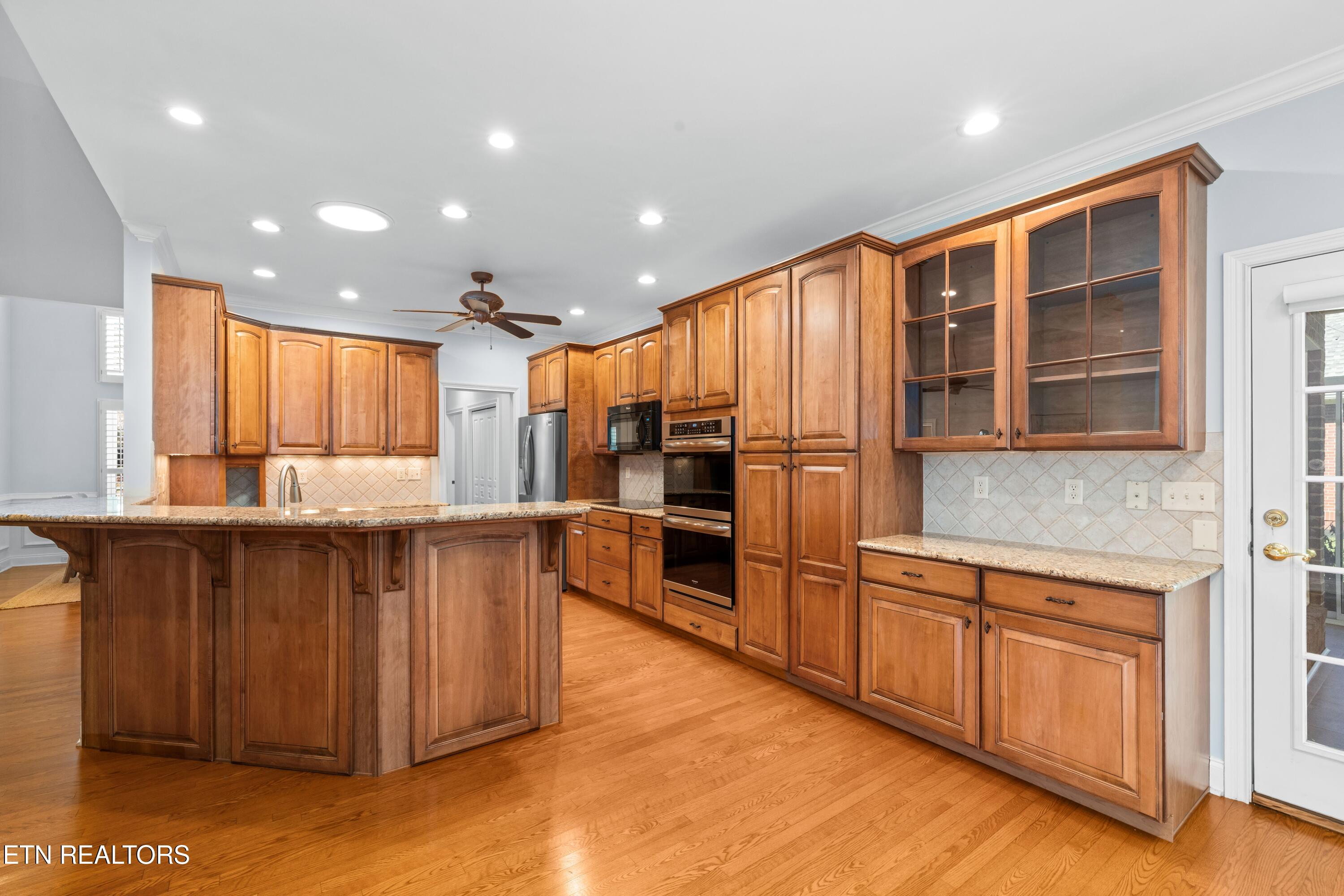 218 Shadowfax Road Knoxville, TN 37934 - Photo 10 of 39 218 Shadowfax