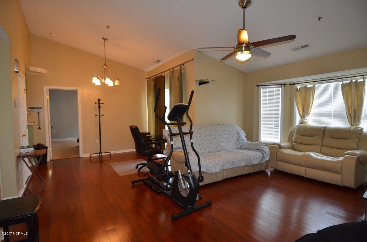 531 Spring Forest Road, Unit L Greenville, NC 27834 - Photo 8 of 10 DSC_3128