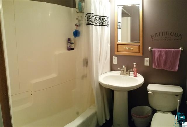 124 South 1st Avenue Proctor, MN 55810 - Photo 8 of 24