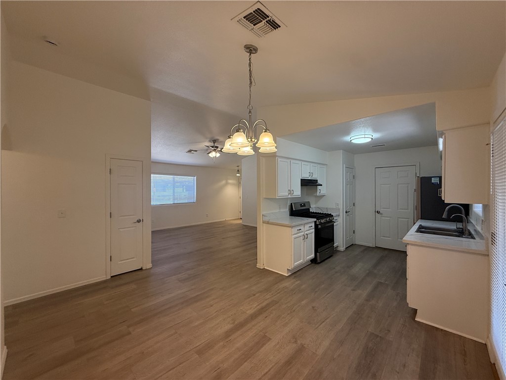 3665 North Kenneth Road Kingman, AZ 86409 - Photo 3 of 6
