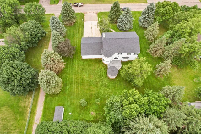 $539,000 | 604 Pine Needle Drive, Perham, MN 56573