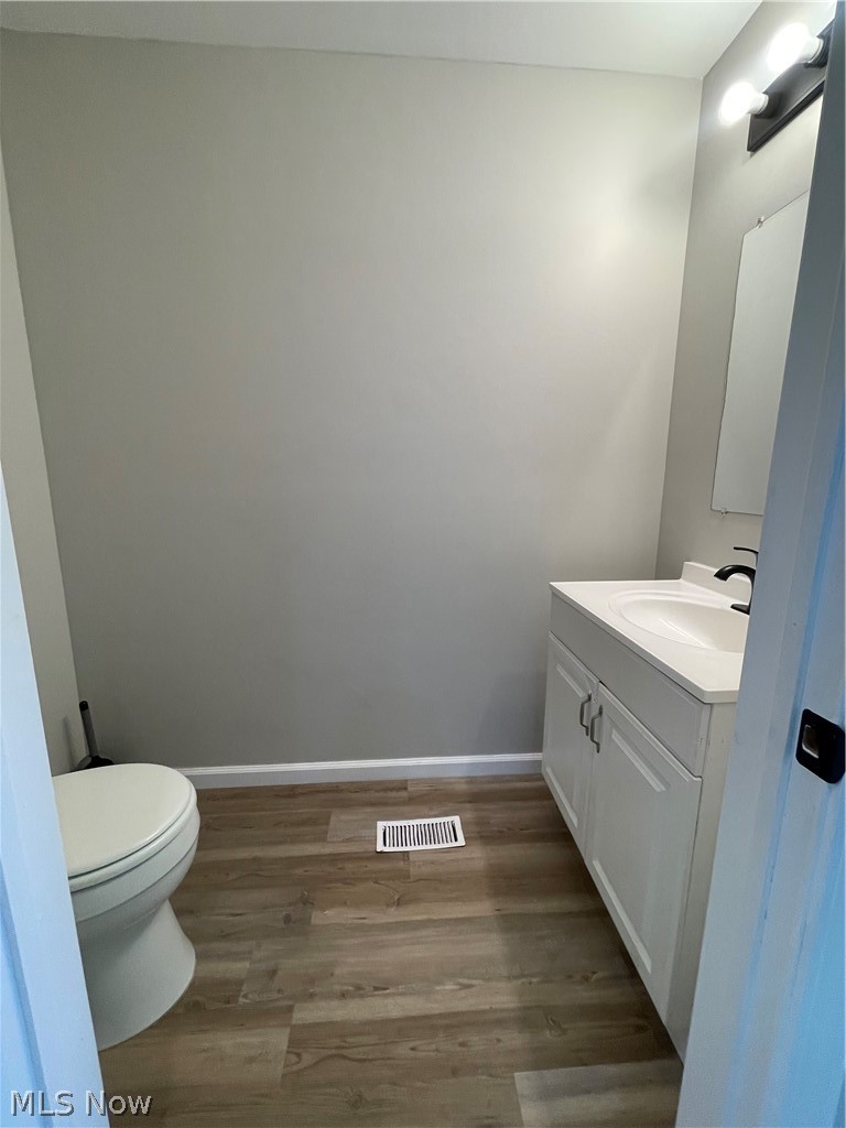 1663 Lyndhurst Road Lyndhurst, OH 44124 - Photo 24 of 45