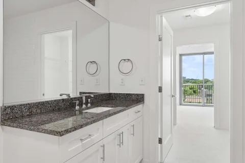 $625,000 | 900 20th Avenue South, Unit 1006, Nashville, TN 37212