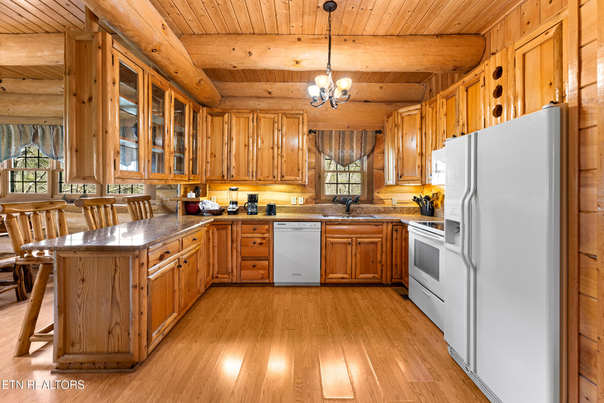 438 Coyote Road Gatlinburg, TN 37738 - Photo 11 of 47 438 coyote road-11