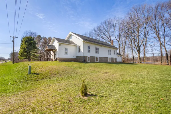 $328,000 | 13060 Broadway Road, Three Rivers, MI 49093