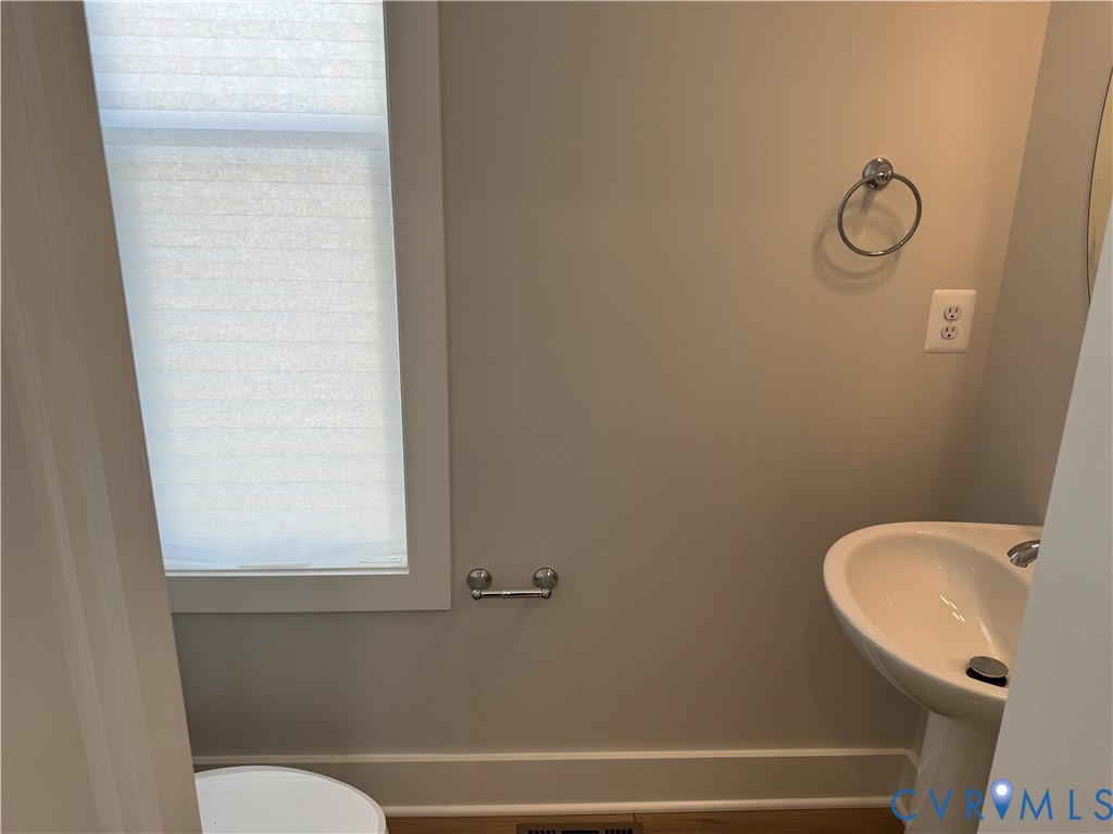 9479 Pinkman Road Glen Allen, VA 23059 - Photo 11 of 20 Half Bathroom