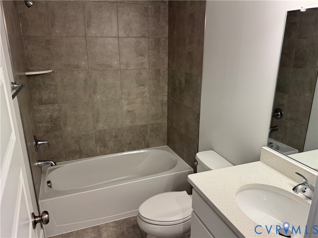9479 Pinkman Road Glen Allen, VA 23059 - Photo 4 of 20 1st Floor Full Bathroom