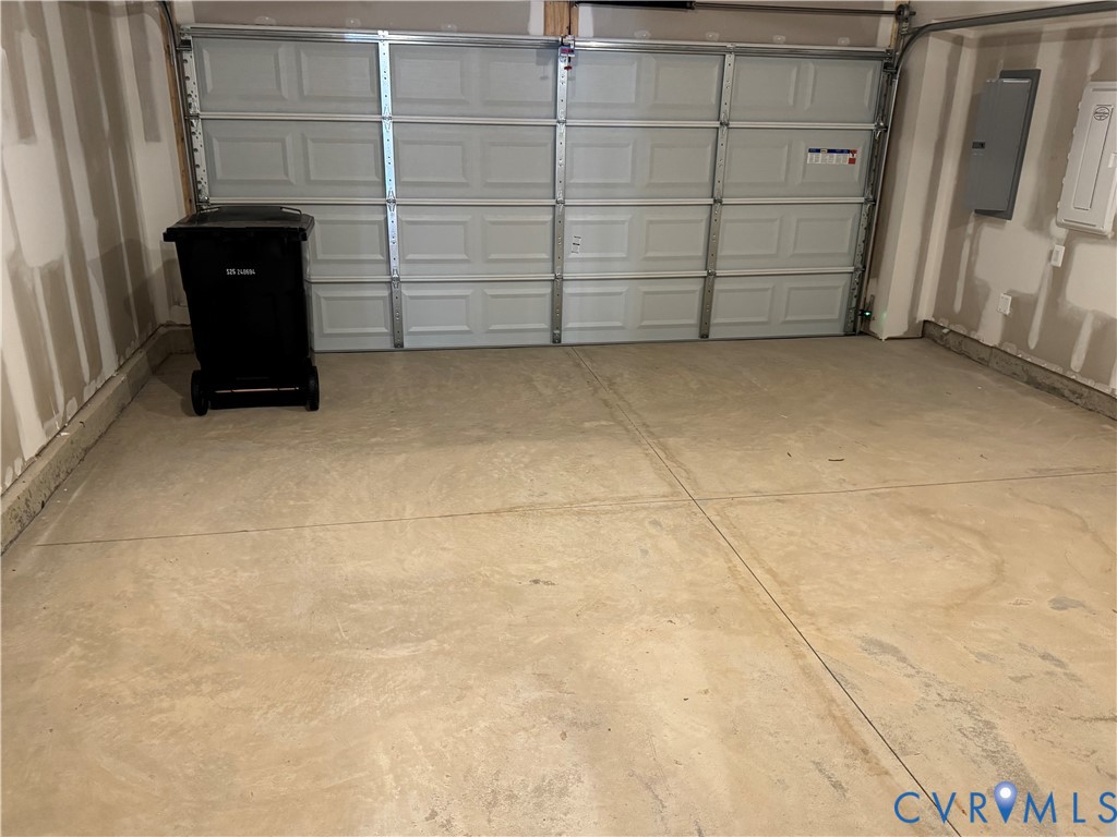 9479 Pinkman Road Glen Allen, VA 23059 - Photo 5 of 20 2 Car Garage