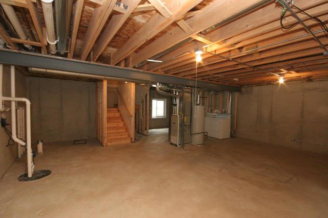 216 Longview Drive Elgin, IL 60124 - Photo 17 of 20 a view of empty room