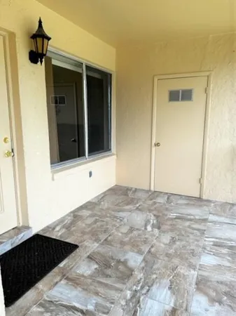 $175,000 | 441 Pine Glen Lane, Unit D2, Greenacres, FL 33463