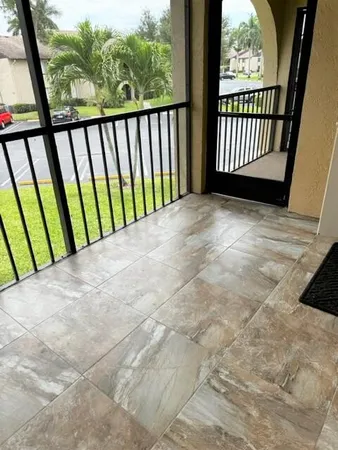 $175,000 | 441 Pine Glen Lane, Unit D2, Greenacres, FL 33463