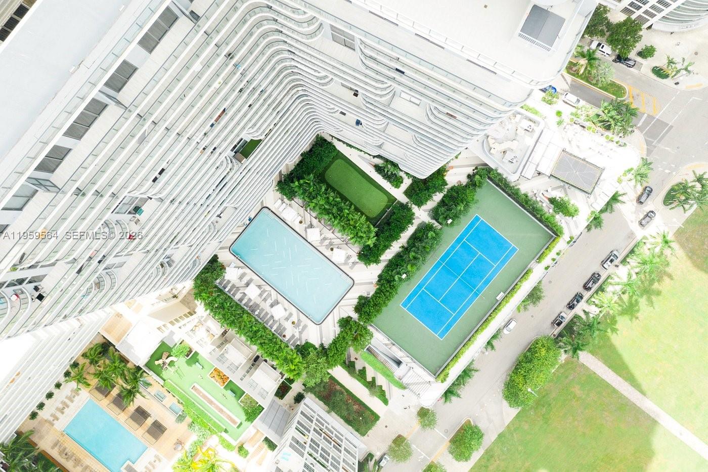 121 Northeast 34th Street, Unit L401 Miami, FL 33137 - Photo 3 of 37