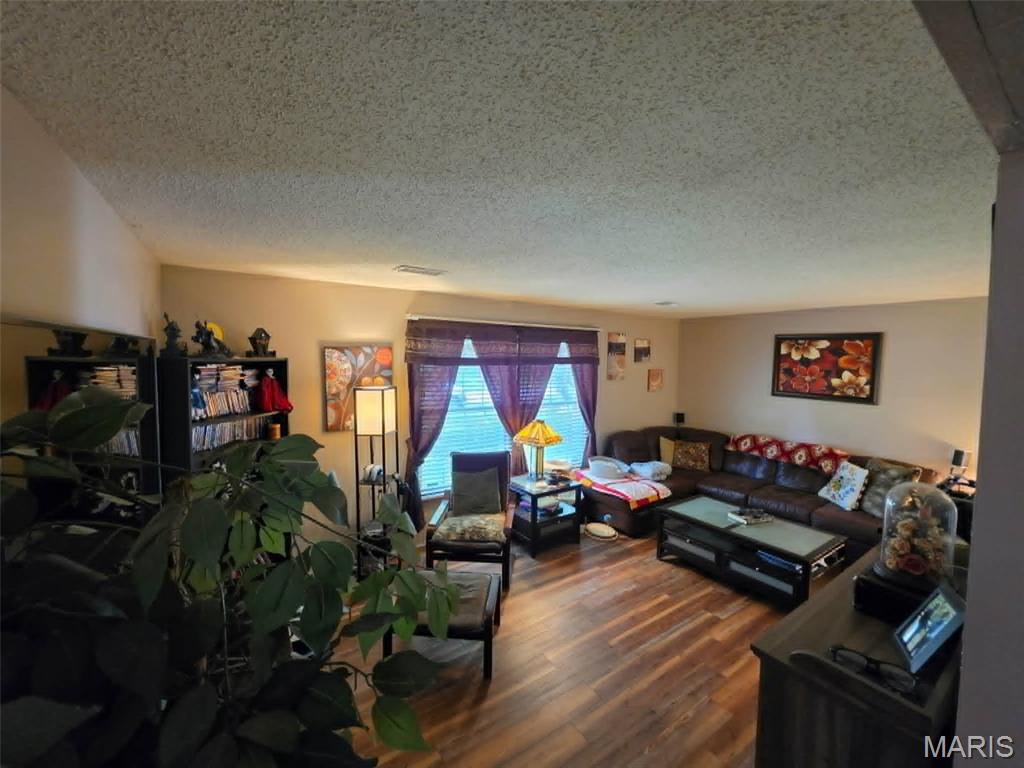 850 Fort Henry Road Belleville, IL 62221 - Photo 5 of 17