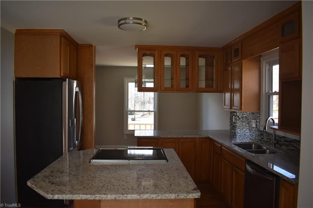 5147 Cobblestone Road Winston-Salem, NC 27106 - Photo 6 of 40 Gallery Image 6