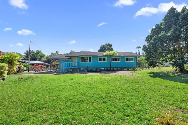 a view of an outdoor space and a yard