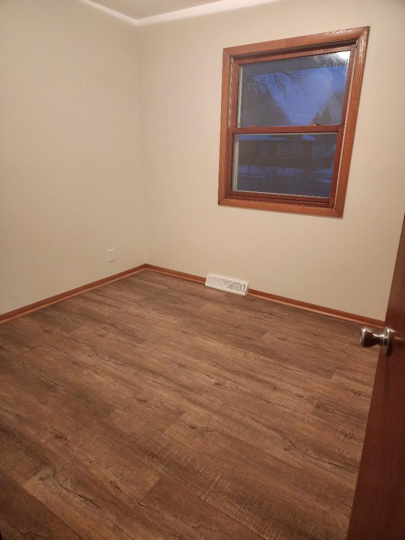 725 Sydney Drive Racine, WI 53402 - Photo 7 of 22 725 p7