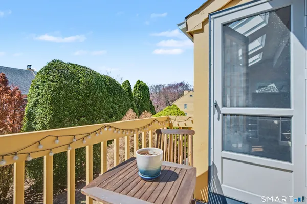 $319,900 | 1400 Hartford Turnpike, Unit 8, North Haven, CT 06473