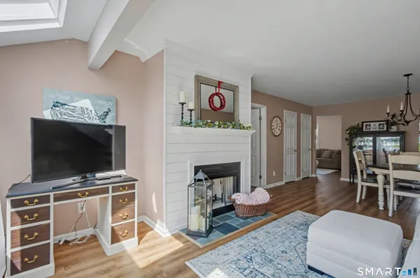 $319,900 | 1400 Hartford Turnpike, Unit 8, North Haven, CT 06473