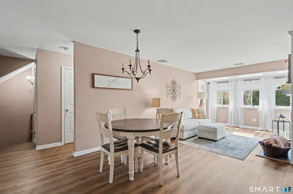 $319,900 | 1400 Hartford Turnpike, Unit 8, North Haven, CT 06473