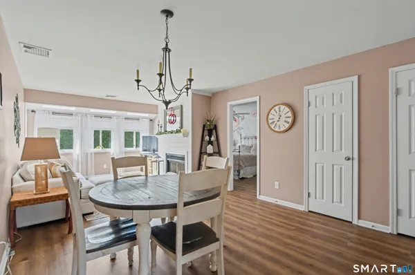 $319,900 | 1400 Hartford Turnpike, Unit 8, North Haven, CT 06473