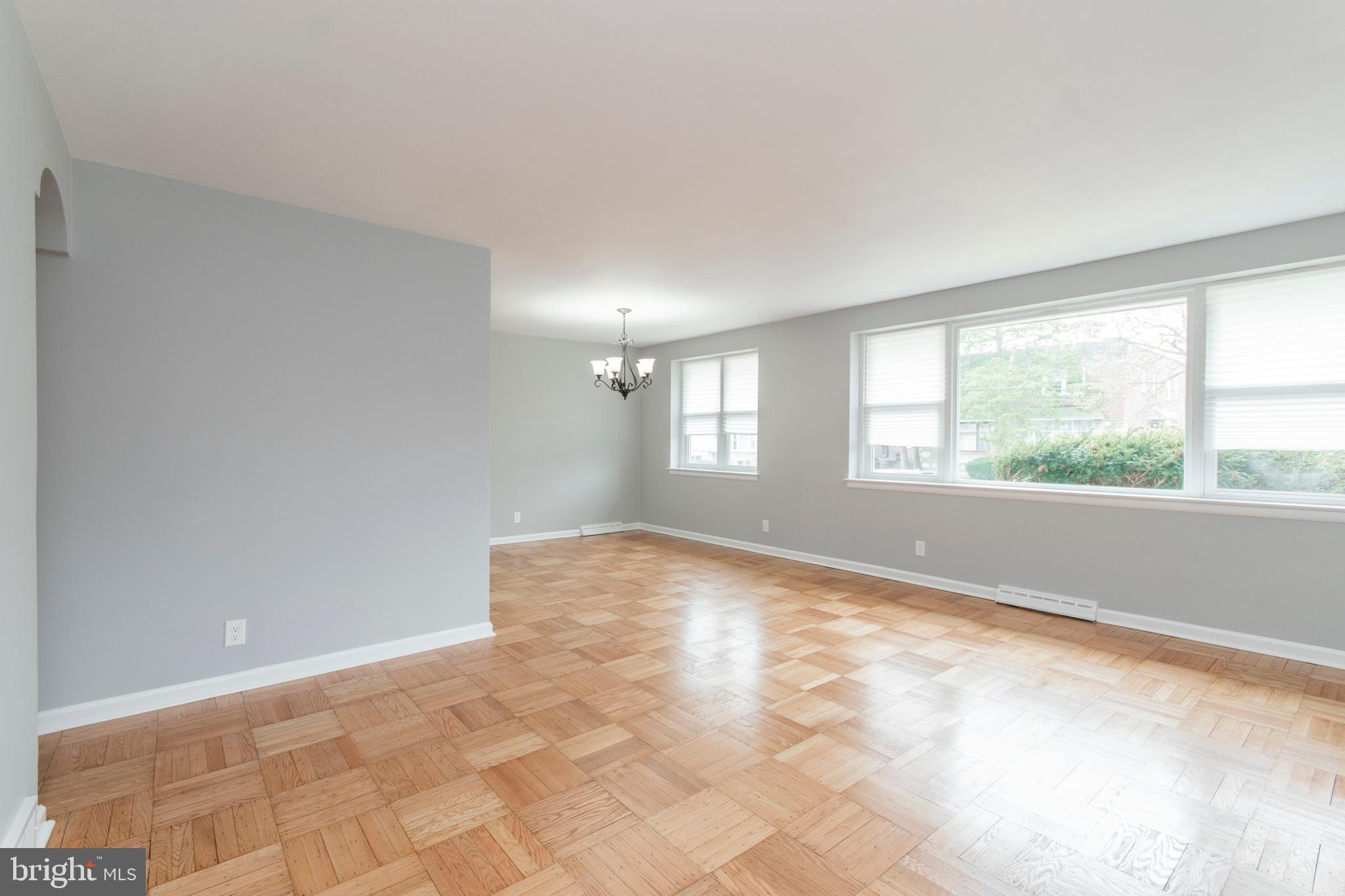 8105 Rugby Street Philadelphia, PA 19150 - Photo 4 of 25 Living/Dining Room