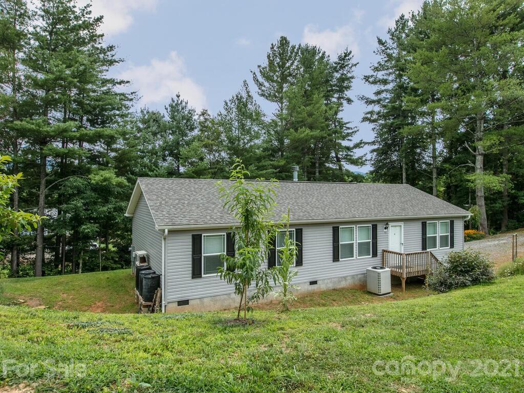 93 Church Road Fairview, NC 28730 - Photo 3 of 34 Gallery Image 3