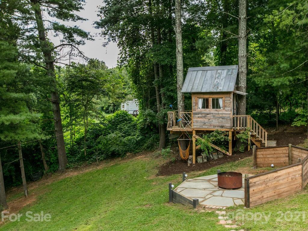 93 Church Road Fairview, NC 28730 - Photo 30 of 34 Gallery Image 30