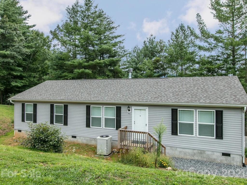 93 Church Road Fairview, NC 28730 - Photo 4 of 34 Gallery Image 4
