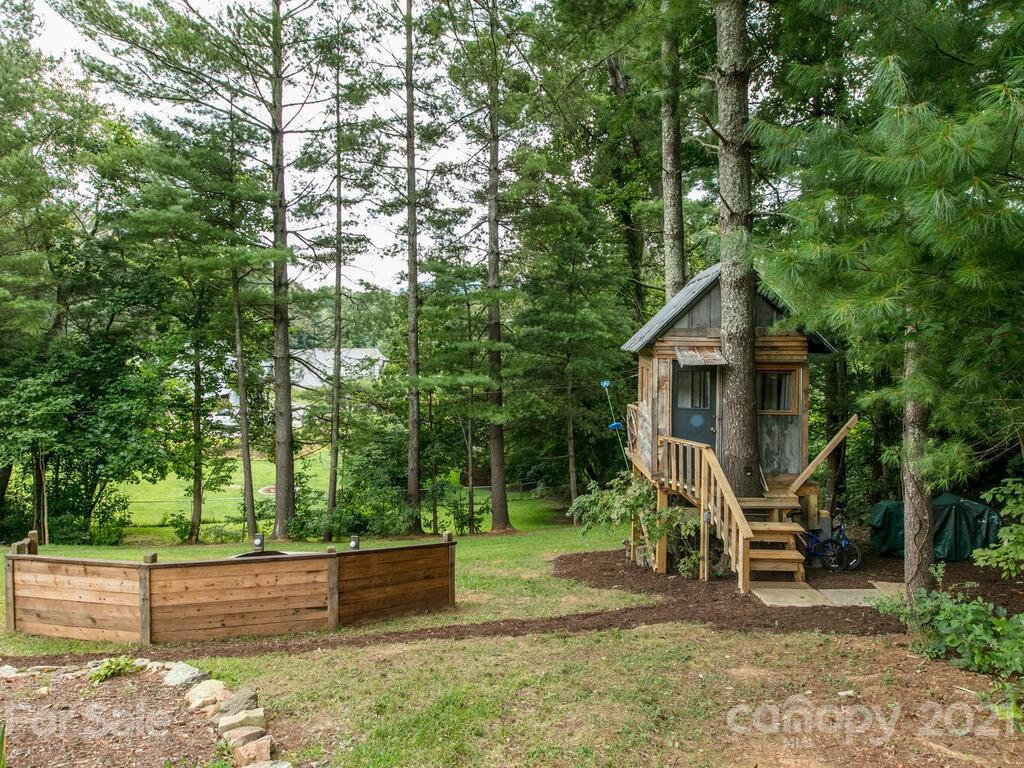 93 Church Road Fairview, NC 28730 - Photo 31 of 34 Gallery Image 31
