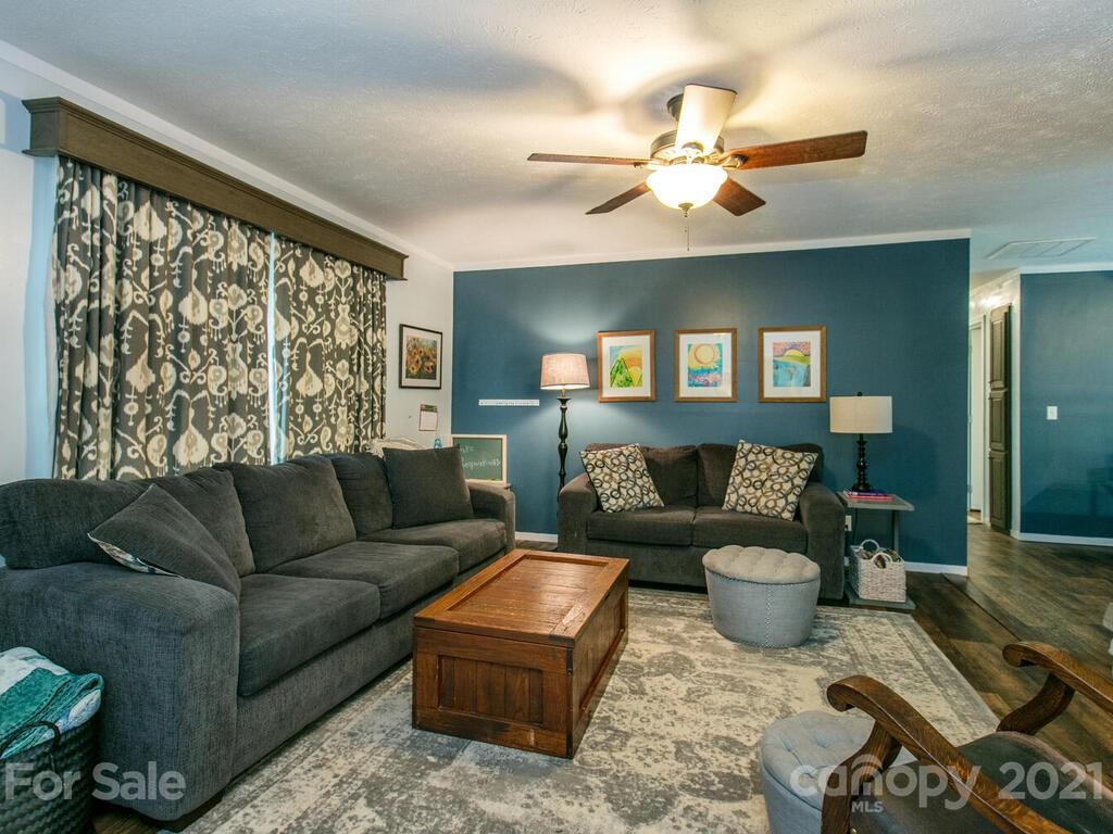 93 Church Road Fairview, NC 28730 - Photo 8 of 34 Gallery Image 8