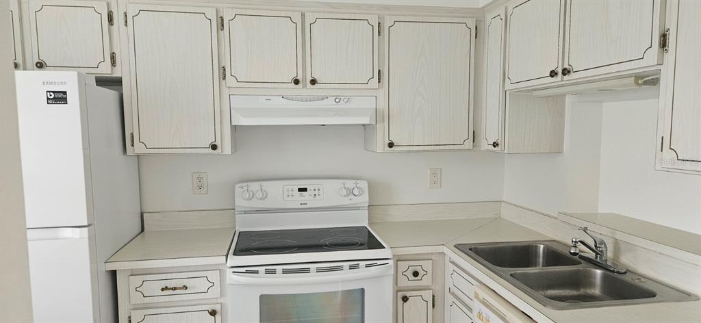 1701 Pinehurst Road, Unit 16D Dunedin, FL 34698 - Photo 8 of 32
