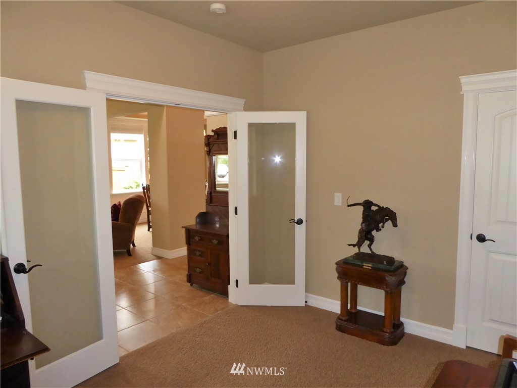8911 Fox Ridge Lane Southeast Olympia, WA 98513 - Photo 15 of 25 Gallery Image 15