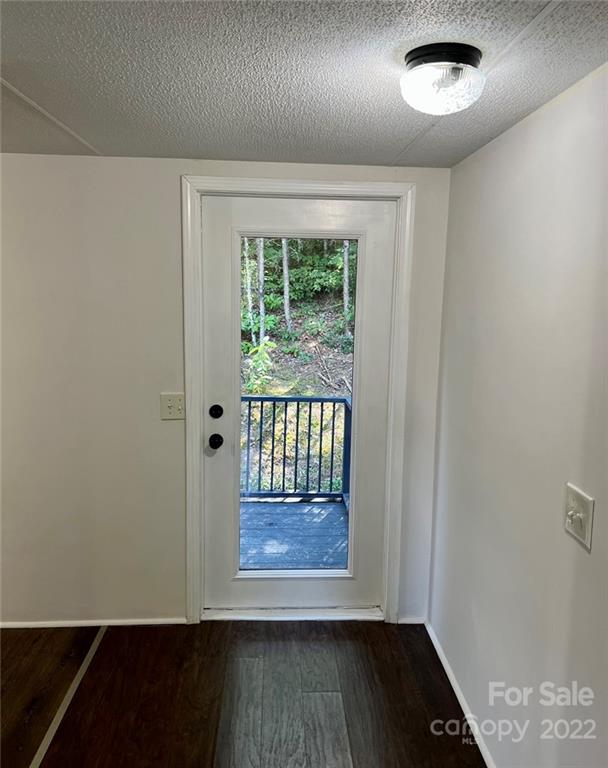 195 Hampton Ridge Drive, Unit 15 Marion, NC 28752 - Photo 17 of 36 Gallery Image 17